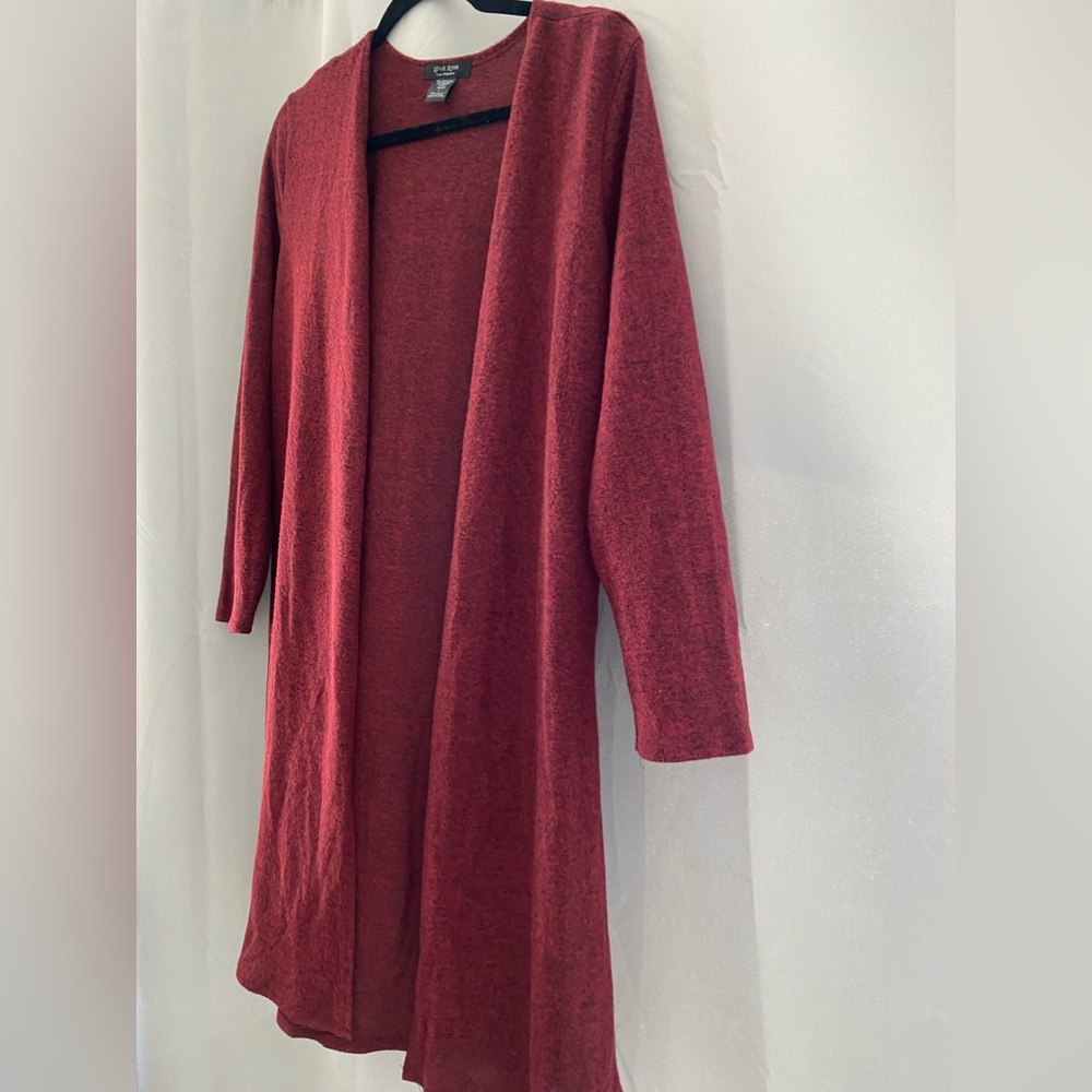 Burgundy cardigan - Picture 2 of 6